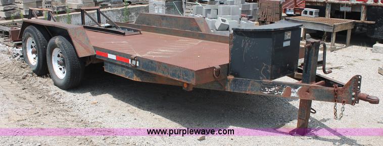 image for item C2605 2000 Roadhog Uniloader tandem axle trailer