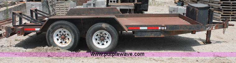 image for item C2605 2000 Roadhog Uniloader tandem axle trailer