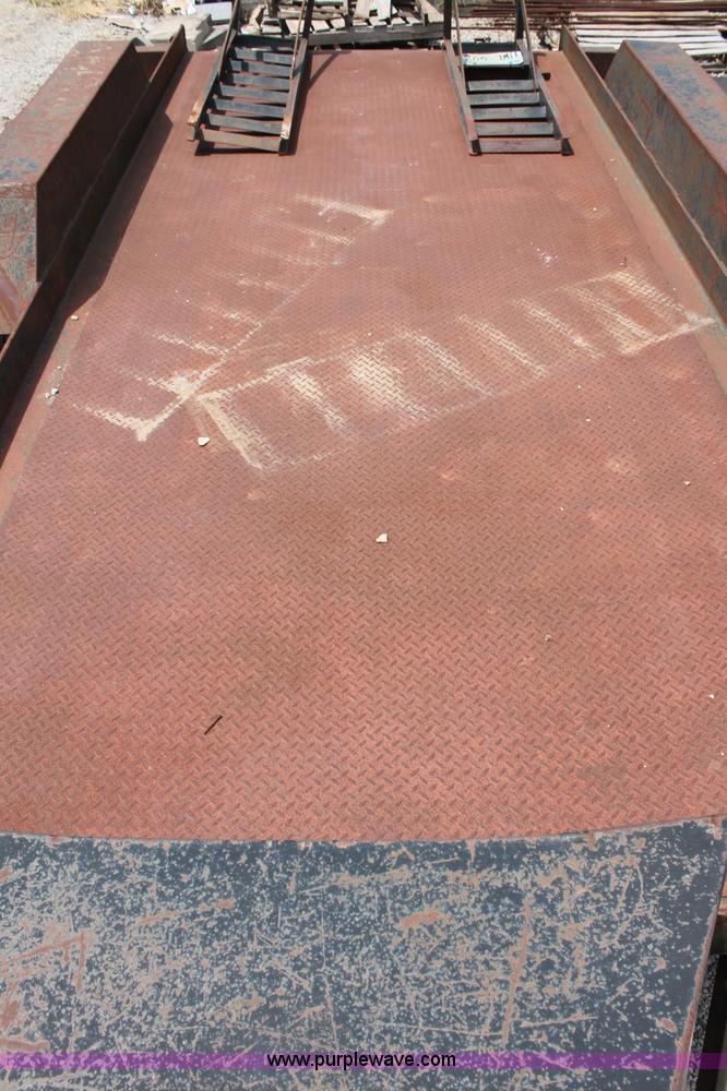 image for item C2605 2000 Roadhog Uniloader tandem axle trailer