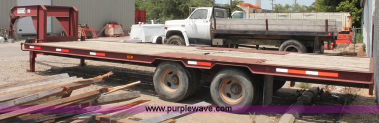 image for item C2609 2001 Roadhog low profile tandem axle gooseneck trailer