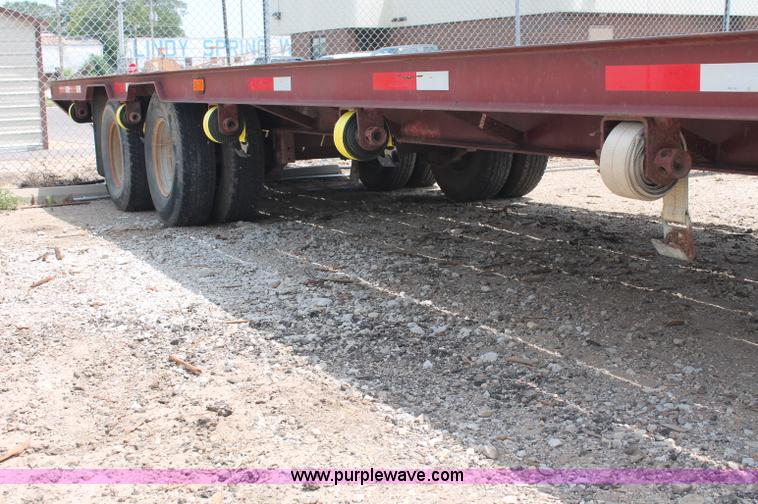 image for item C2609 2001 Roadhog low profile tandem axle gooseneck trailer