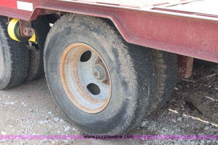 image for item C2609 2001 Roadhog low profile tandem axle gooseneck trailer