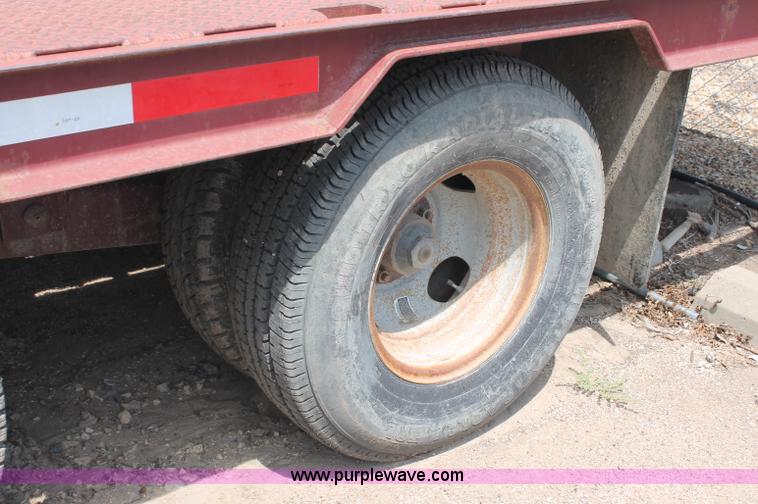 image for item C2609 2001 Roadhog low profile tandem axle gooseneck trailer