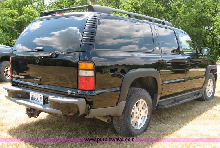 image for item C2613 2006 Chevrolet Suburban 1500 Z71 SUV