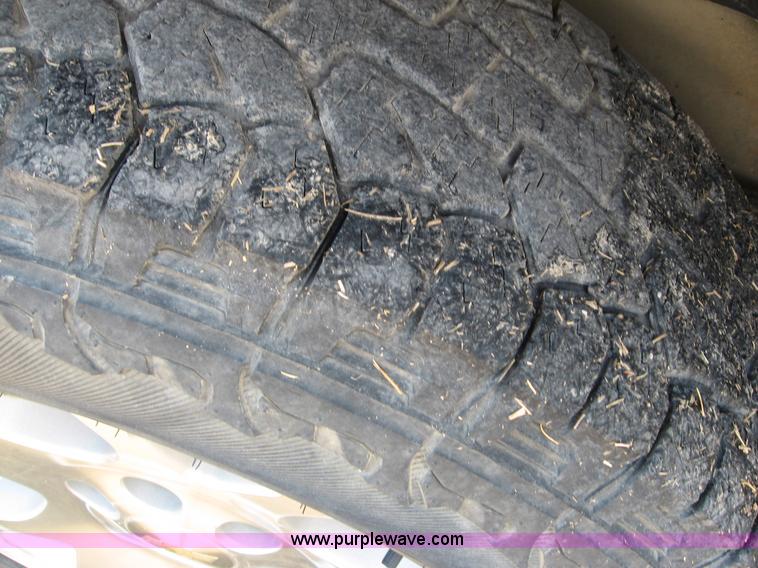 image for item C2613 2006 Chevrolet Suburban 1500 Z71 SUV