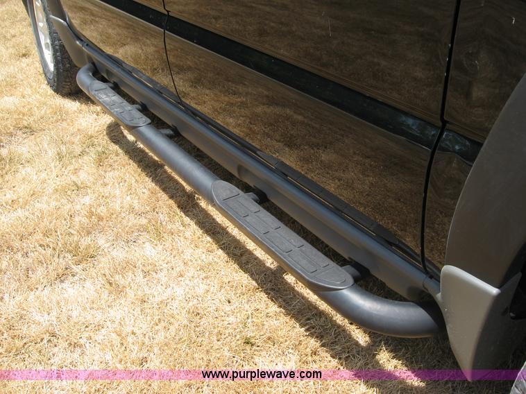 image for item C2613 2006 Chevrolet Suburban 1500 Z71 SUV