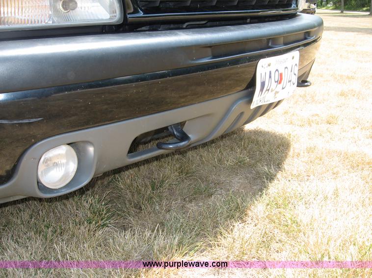 image for item C2613 2006 Chevrolet Suburban 1500 Z71 SUV