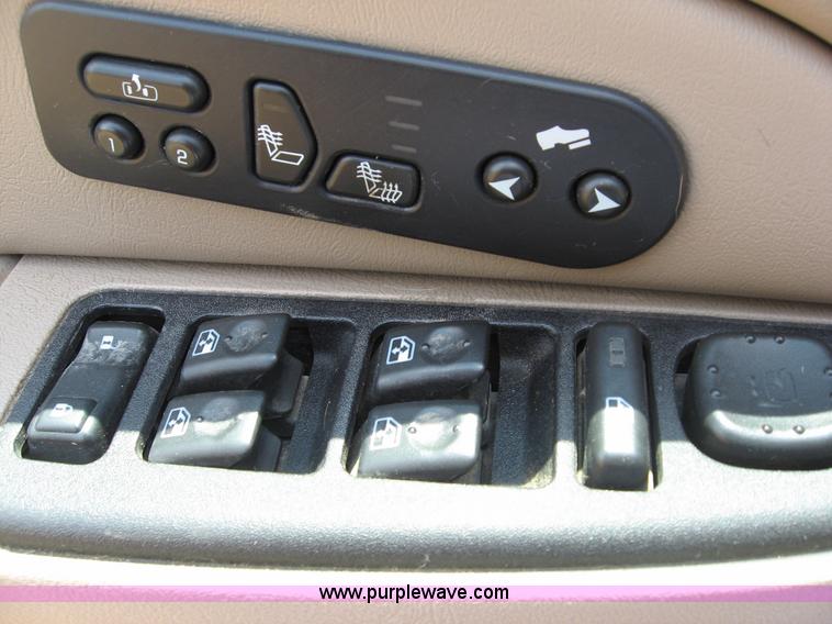 image for item C2613 2006 Chevrolet Suburban 1500 Z71 SUV