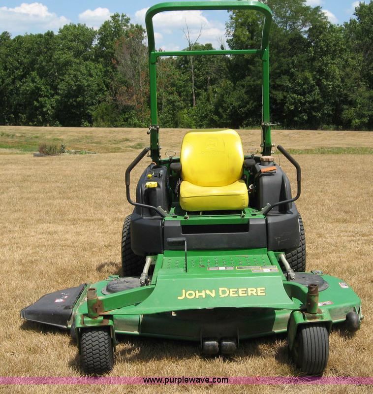 image for item C2615 John Deere 997 ZTRAK lawn mower
