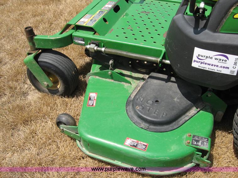 image for item C2615 John Deere 997 ZTRAK lawn mower