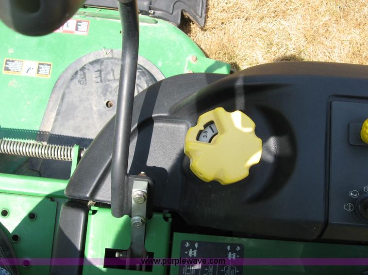 image for item C2615 John Deere 997 ZTRAK lawn mower