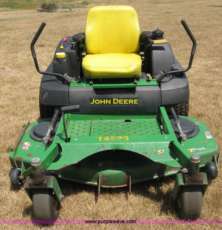 image for item C2616 John Deere 757 ZTRAK lawn mower