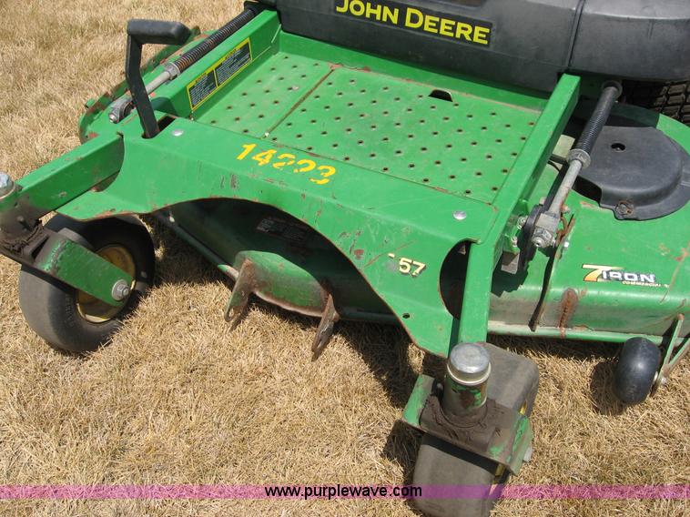 image for item C2616 John Deere 757 ZTRAK lawn mower