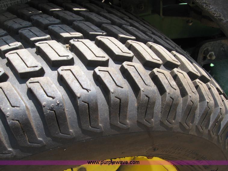 image for item C2616 John Deere 757 ZTRAK lawn mower