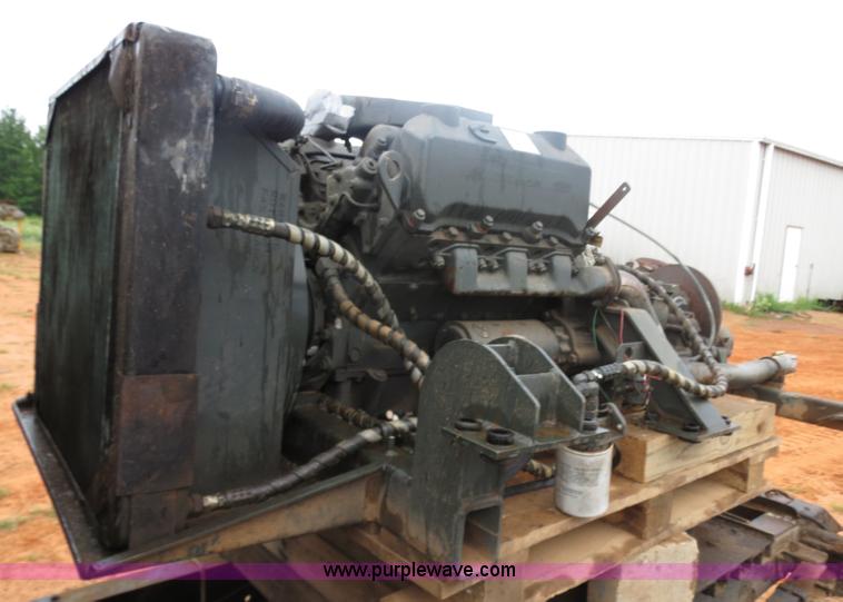 image for item C9719 Re-manufactured Cummins V6 diesel engine