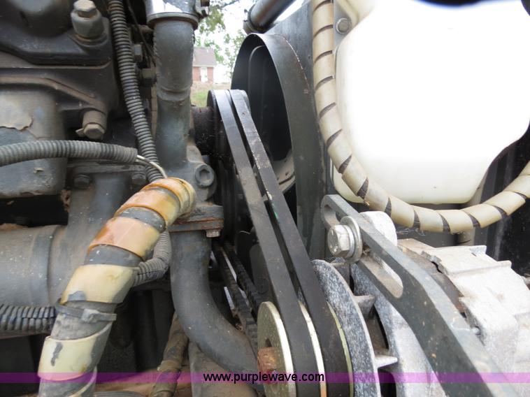 image for item C9719 Re-manufactured Cummins V6 diesel engine