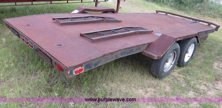 image for item C9720 1993 18' flatbed utility trailer