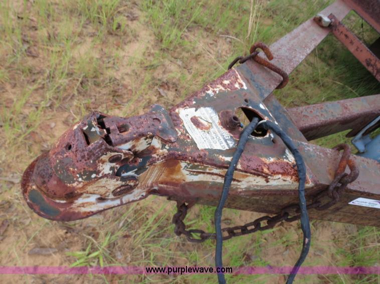 image for item C9720 1993 18' flatbed utility trailer