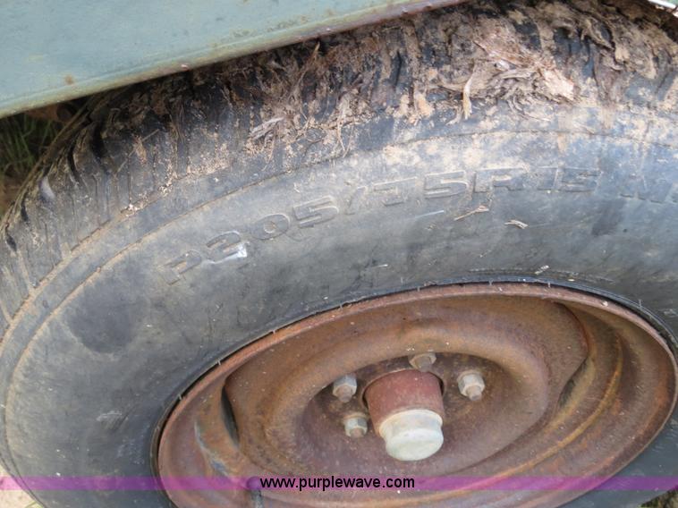 image for item C9720 1993 18' flatbed utility trailer