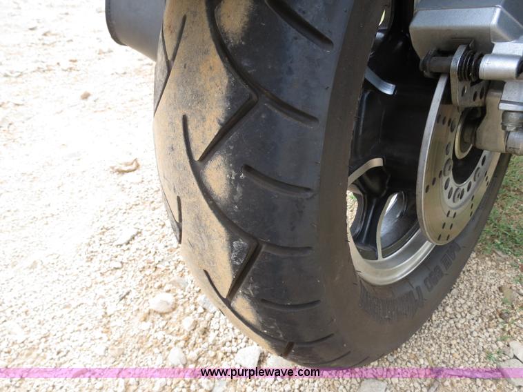 image for item C9733 1998 Kawasaki Vulcan 1500 motorcycle