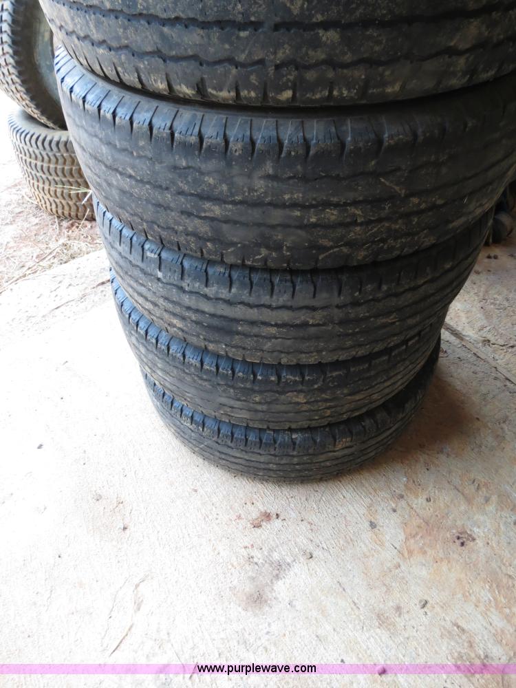 image for item C9742 Assorted tires and rims