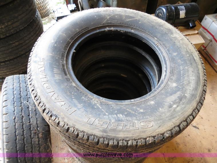 image for item C9742 Assorted tires and rims