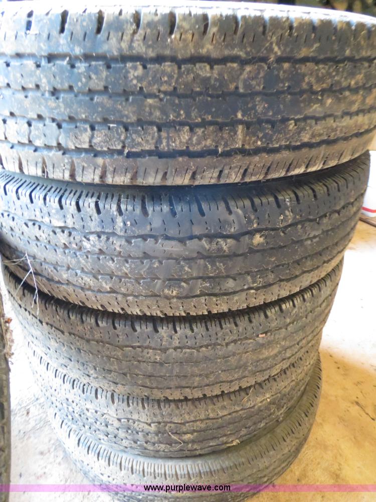 image for item C9742 Assorted tires and rims