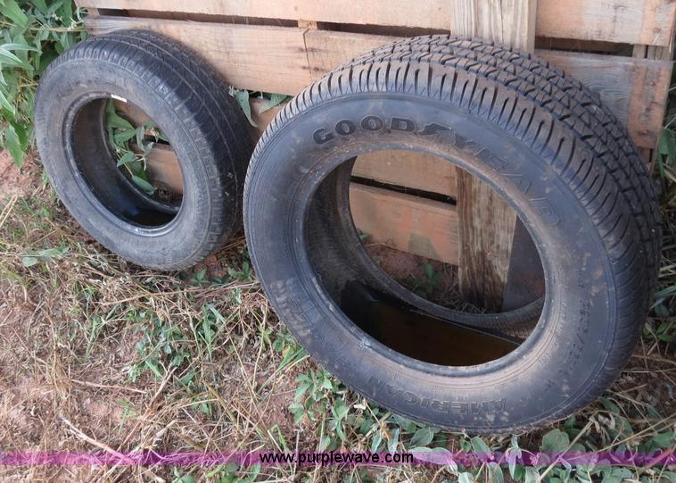 image for item C9742 Assorted tires and rims