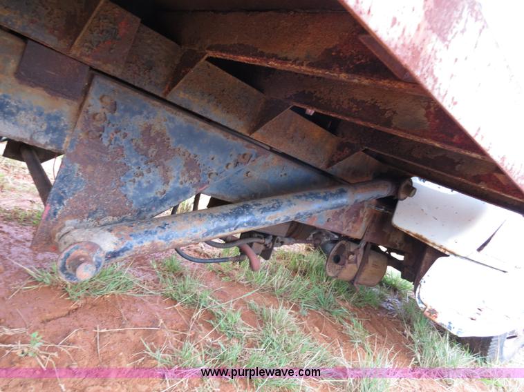 image for item C9743 1971 Chevrolet C150 rollback truck