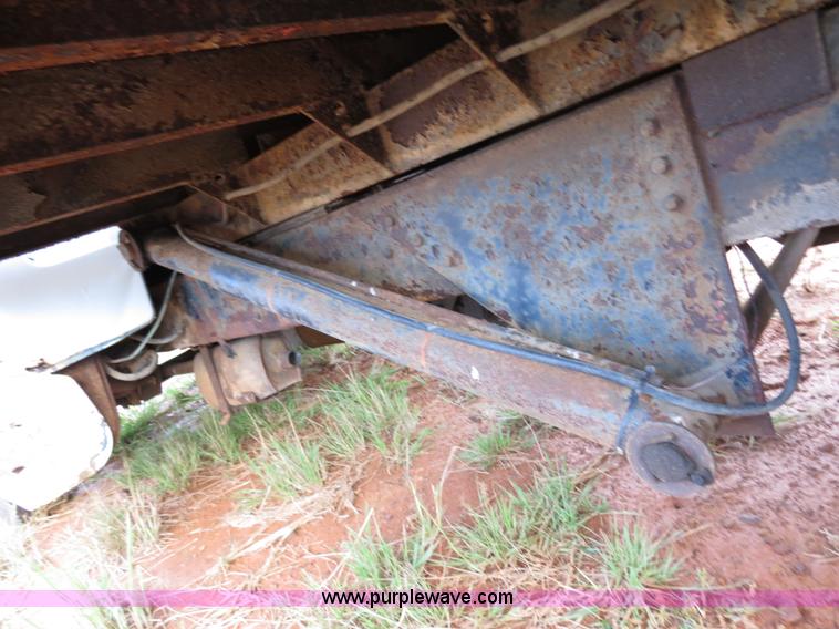 image for item C9743 1971 Chevrolet C150 rollback truck