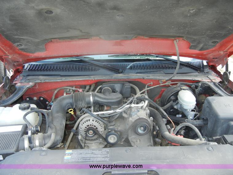 image for item D4361 2006 Chevrolet Silverado 1500 pickup truck