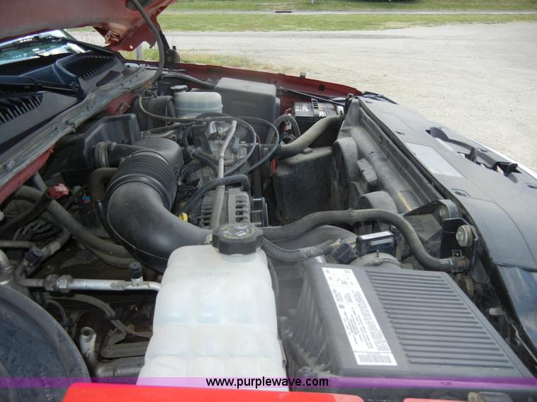 image for item D4361 2006 Chevrolet Silverado 1500 pickup truck