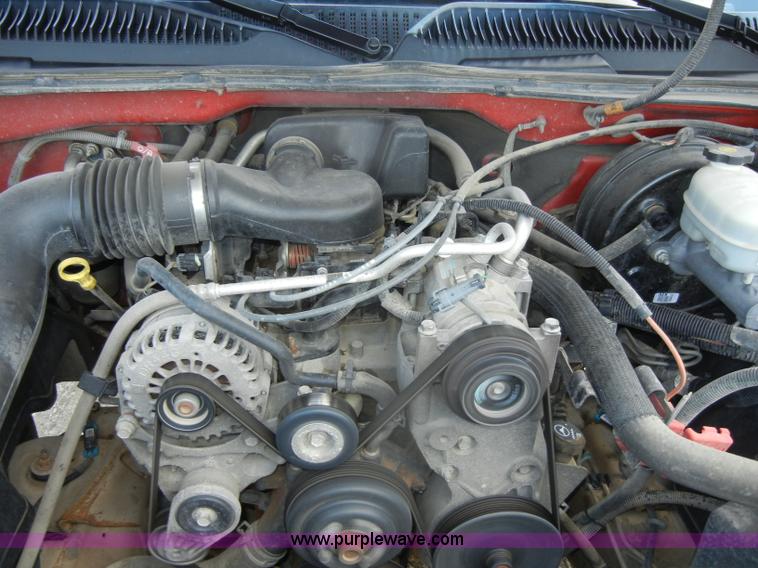 image for item D4361 2006 Chevrolet Silverado 1500 pickup truck