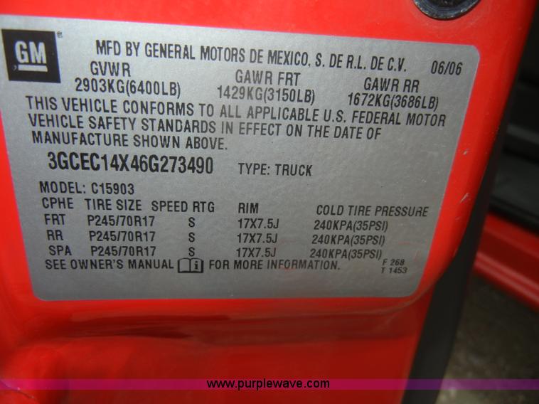 image for item D4361 2006 Chevrolet Silverado 1500 pickup truck