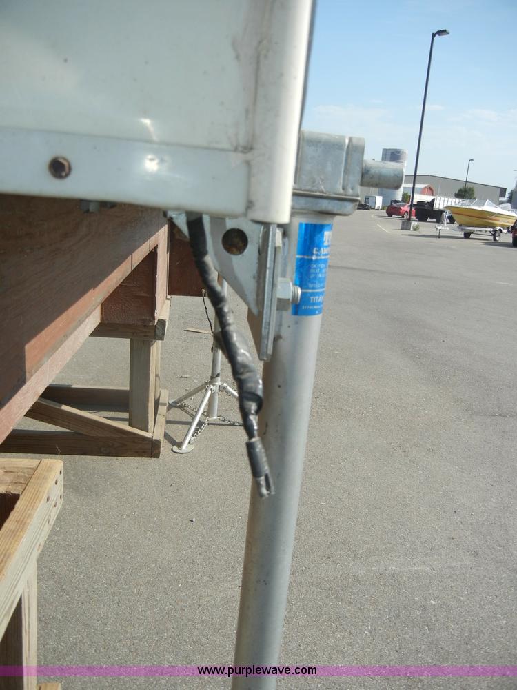 image for item D4362 1983 Keystone four wheel pop-up truck camper