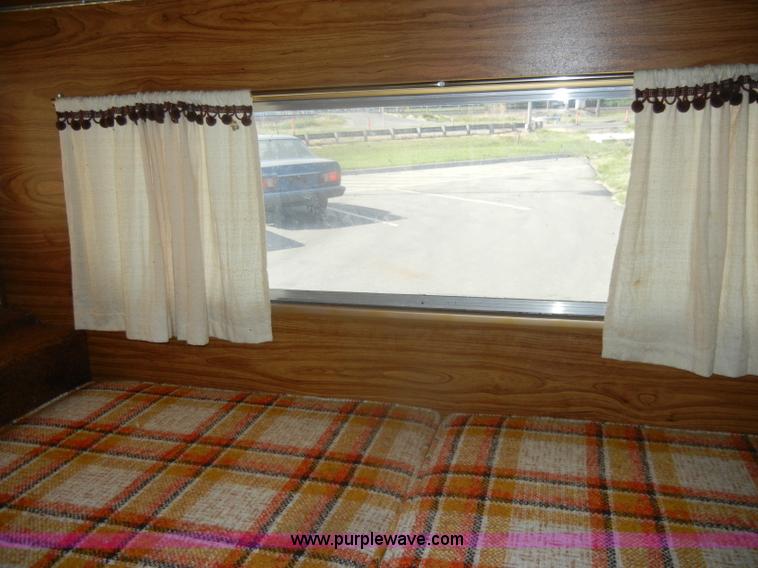 image for item D4362 1983 Keystone four wheel pop-up truck camper