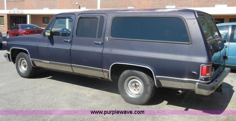 image for item D4376 1991 Chevrolet Suburban Silverado 1500 SUV