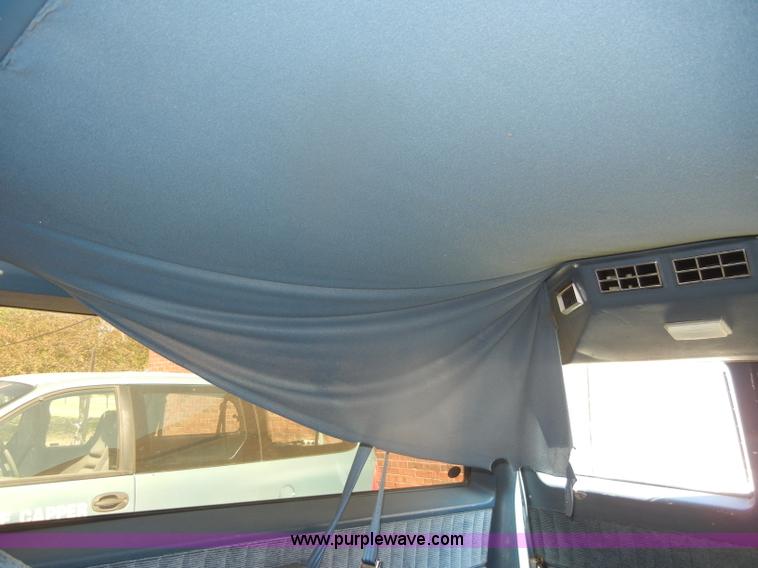 image for item D4376 1991 Chevrolet Suburban Silverado 1500 SUV