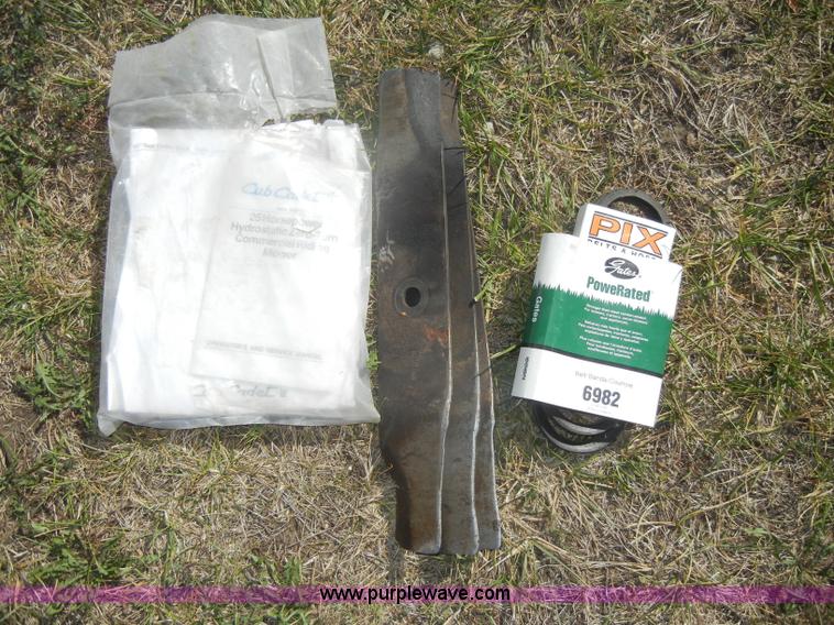 image for item D4386 2001 Cub Cadet 3654 ZTR commercial lawn mower