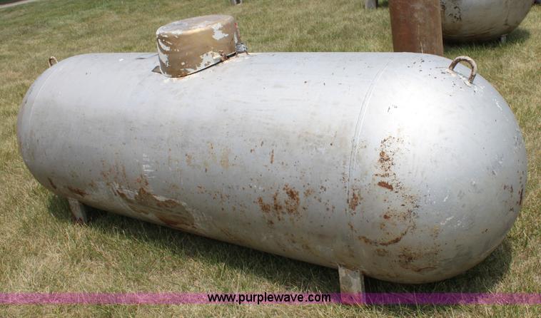 image for item D5255 500 gallon propane tank