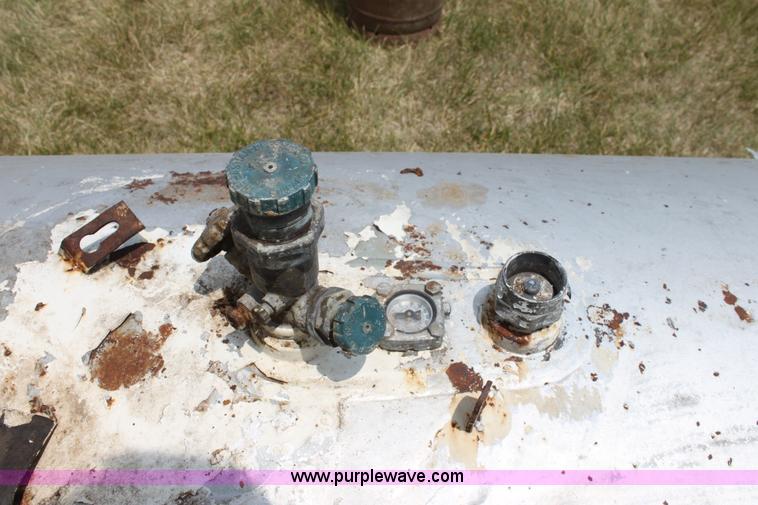 image for item D5255 500 gallon propane tank