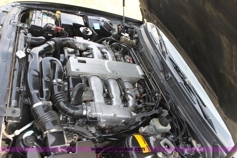 image for item D5268 1993 Infiniti J30T