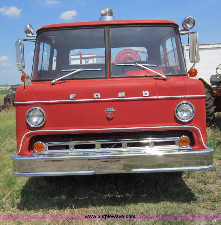 image for item D5577 1964 Ford 750 firetruck