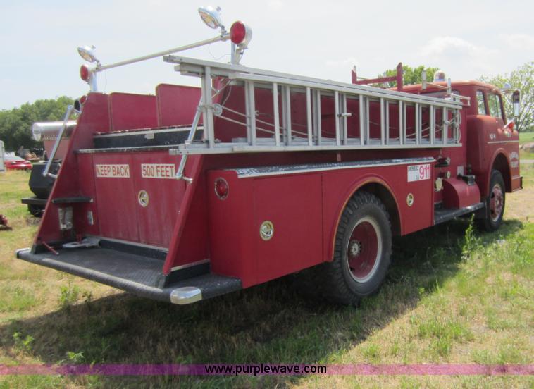 image for item D5577 1964 Ford 750 firetruck