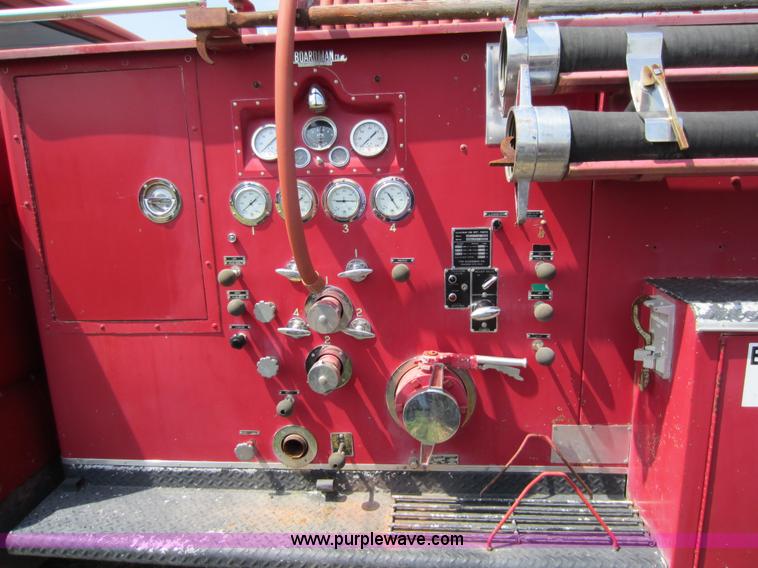 image for item D5577 1964 Ford 750 firetruck