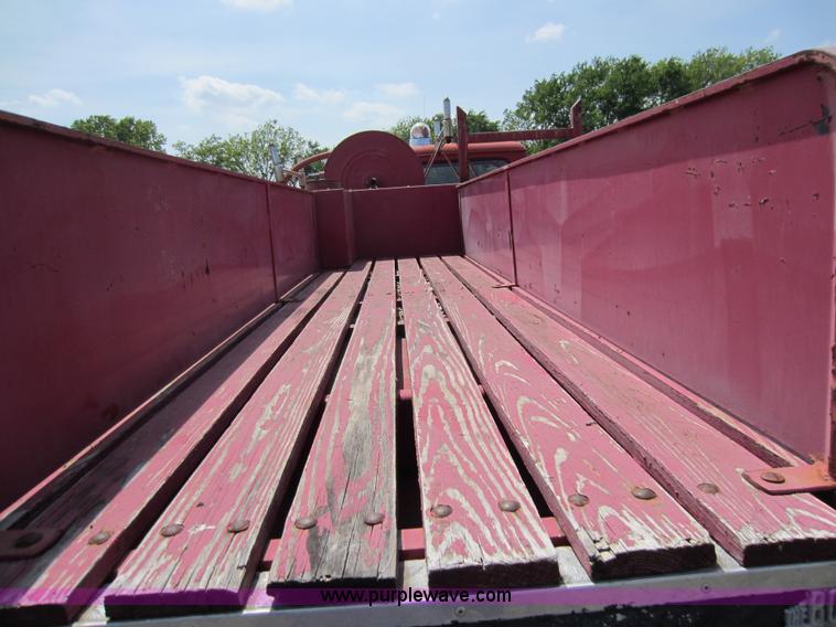 image for item D5577 1964 Ford 750 firetruck