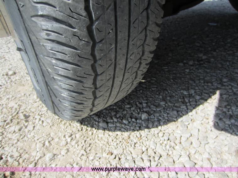 image for item D5581 1976 Chevrolet C30 wrecker truck