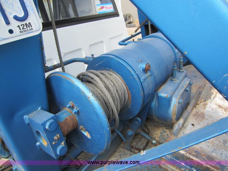 image for item D5581 1976 Chevrolet C30 wrecker truck