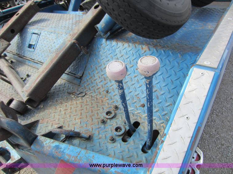 image for item D5581 1976 Chevrolet C30 wrecker truck