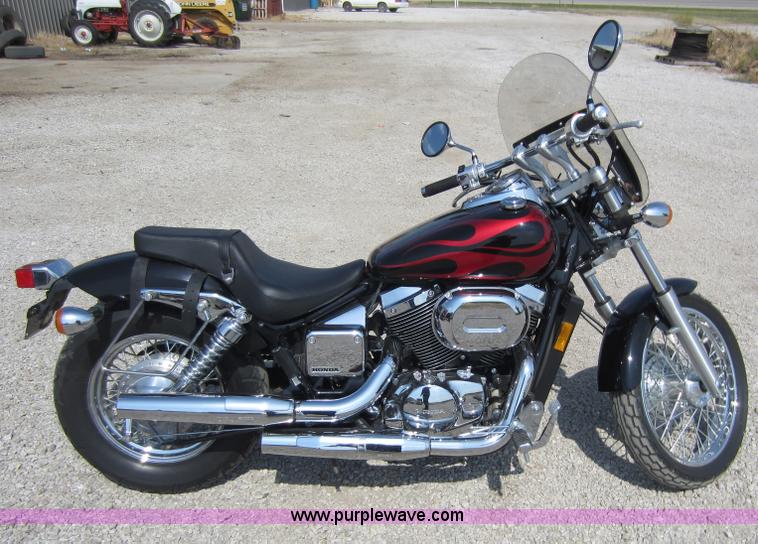 image for item H9765 2005 Honda Shadow motorcycle